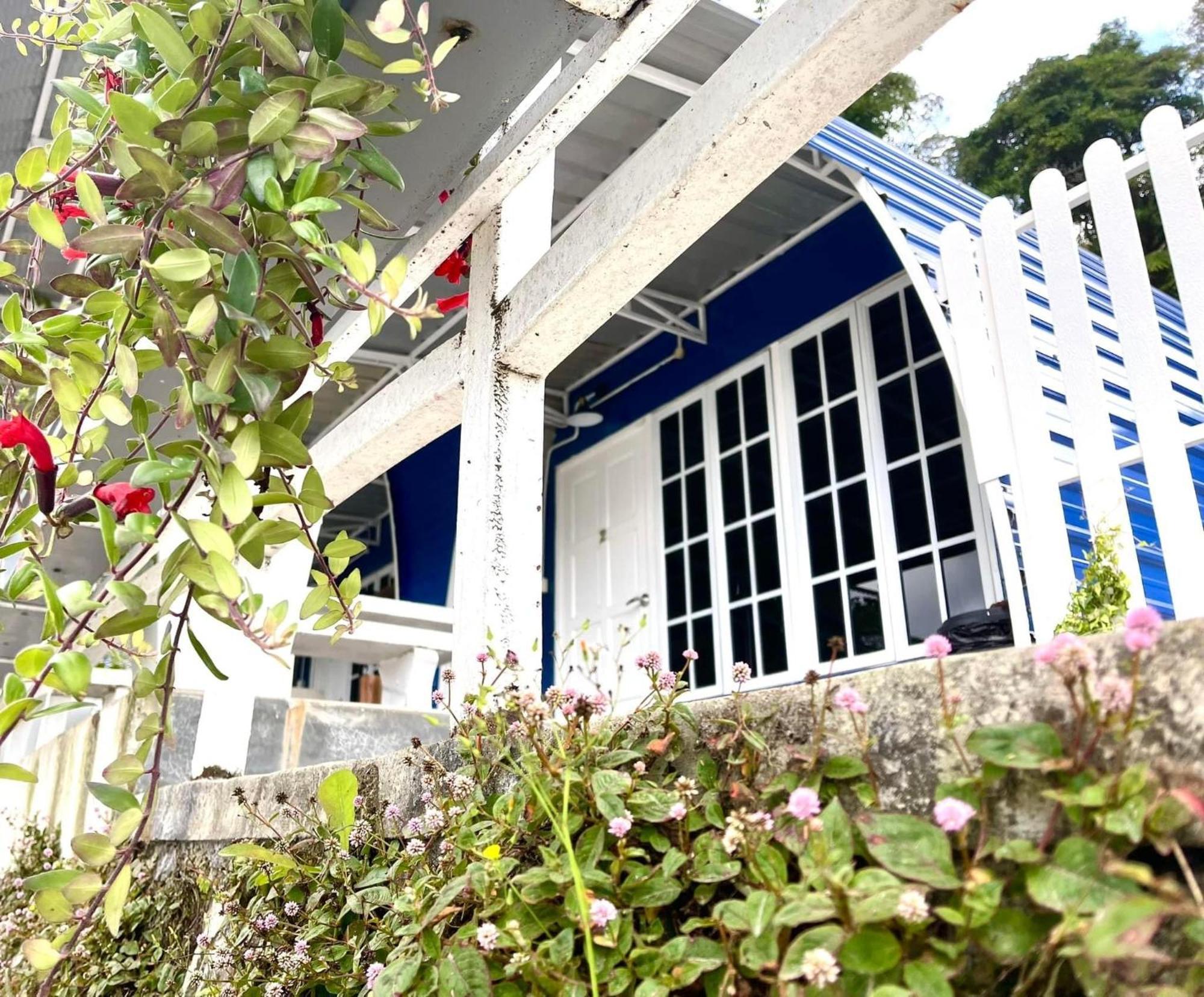 Blue Cabins By Pfordten Cottage Cameron Highlands Esterno foto