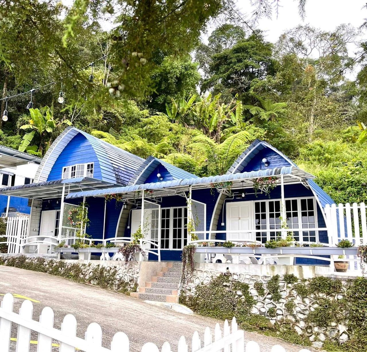 Blue Cabins By Pfordten Cottage Cameron Highlands Esterno foto