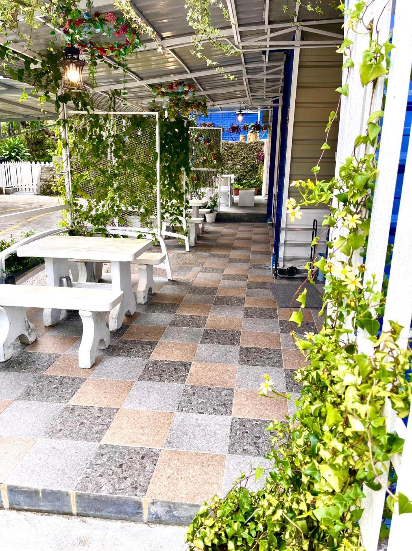 Blue Cabins By Pfordten Cottage Cameron Highlands Esterno foto