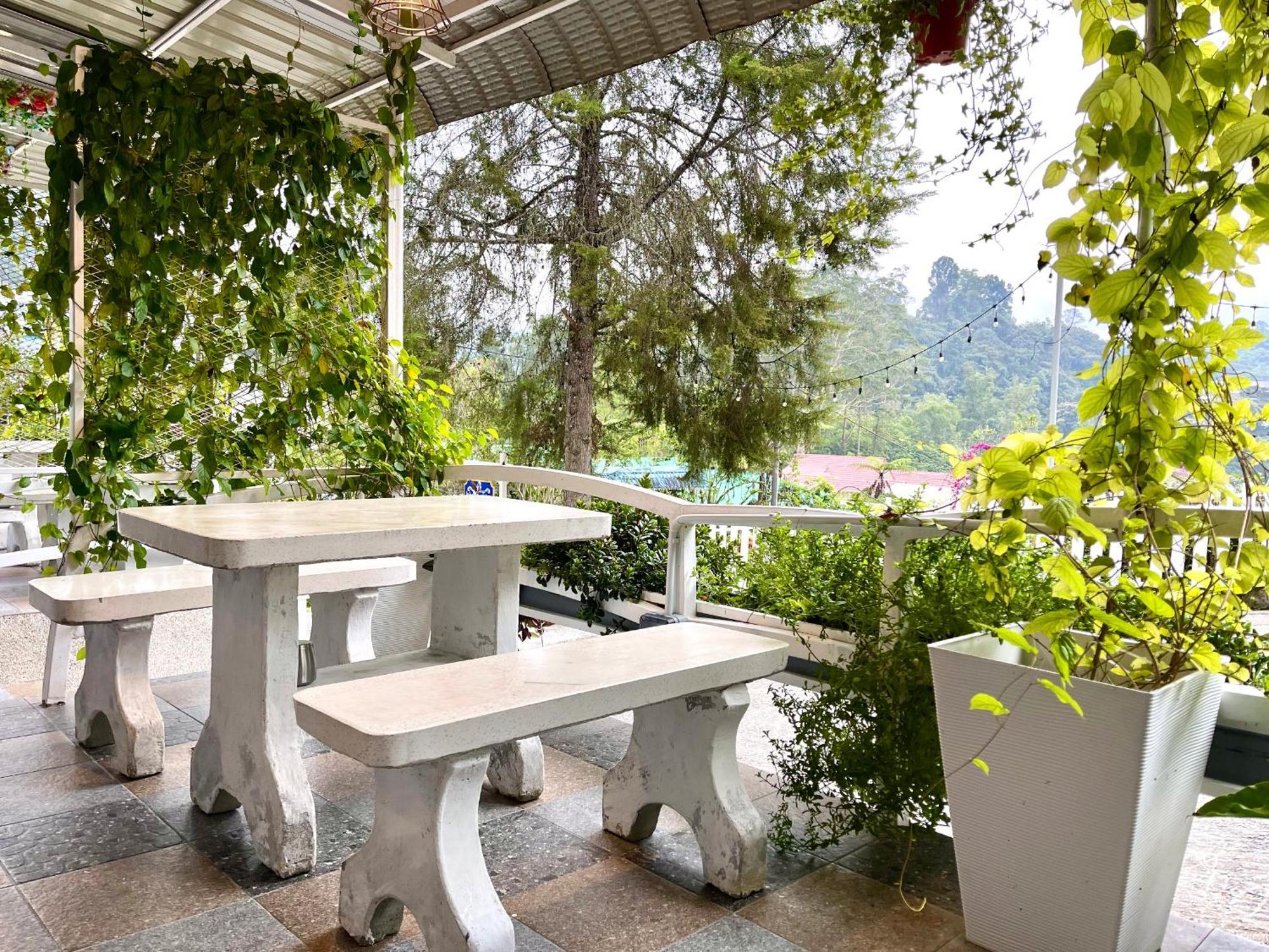 Blue Cabins By Pfordten Cottage Cameron Highlands Esterno foto